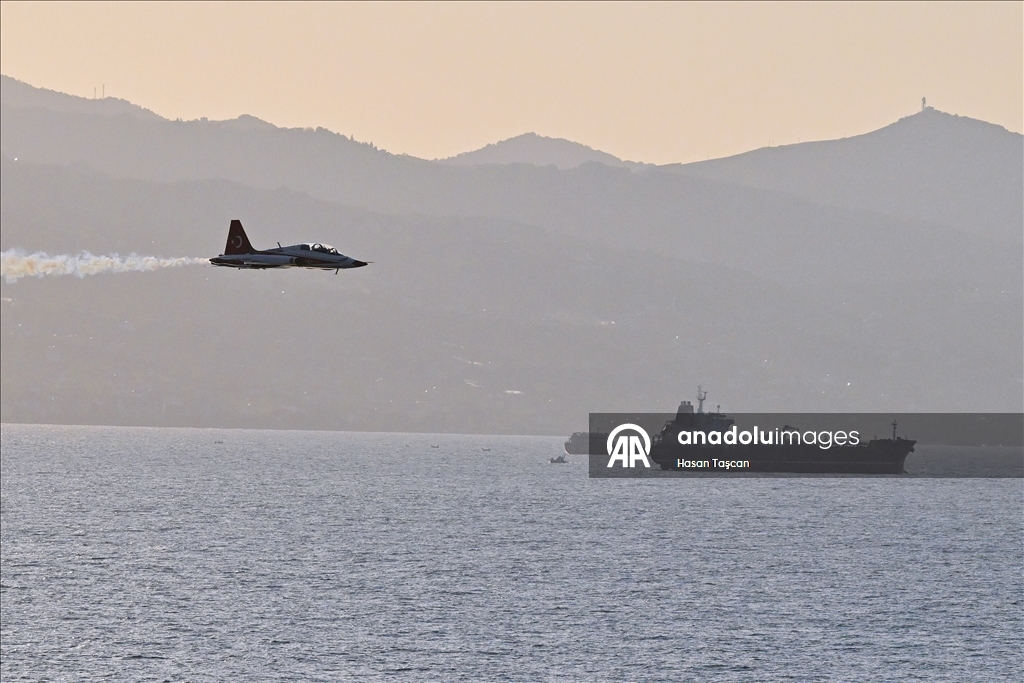 Turkish Stars perform demonstration flight in Turkiye's Trabzon