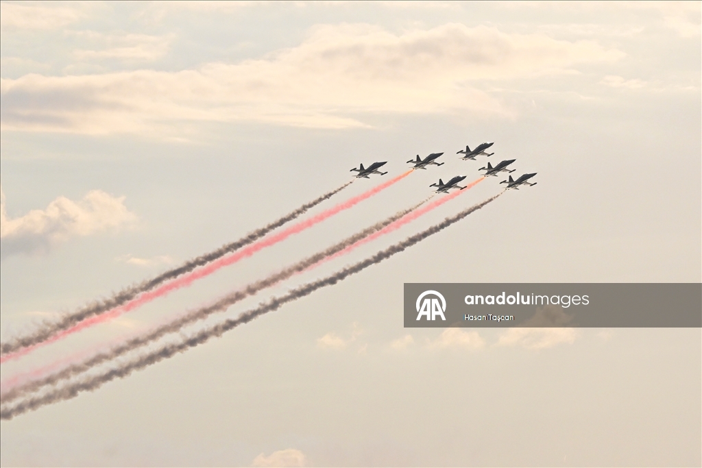 Turkish Stars perform demonstration flight in Turkiye's Trabzon