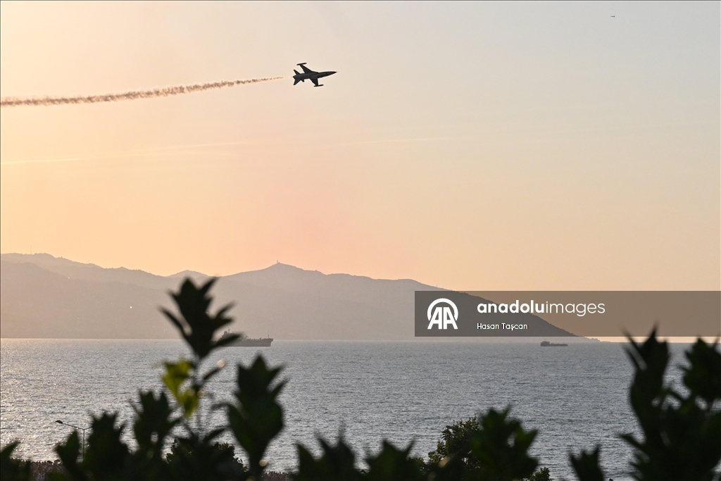 Turkish Stars perform demonstration flight in Turkiye's Trabzon