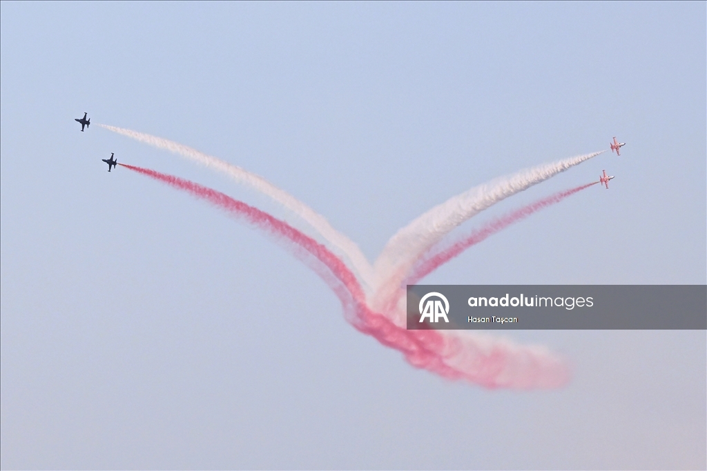 Turkish Stars perform demonstration flight in Turkiye's Trabzon