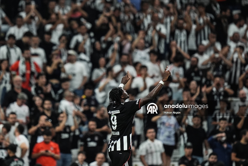 Beşiktaş - St. Patricks 