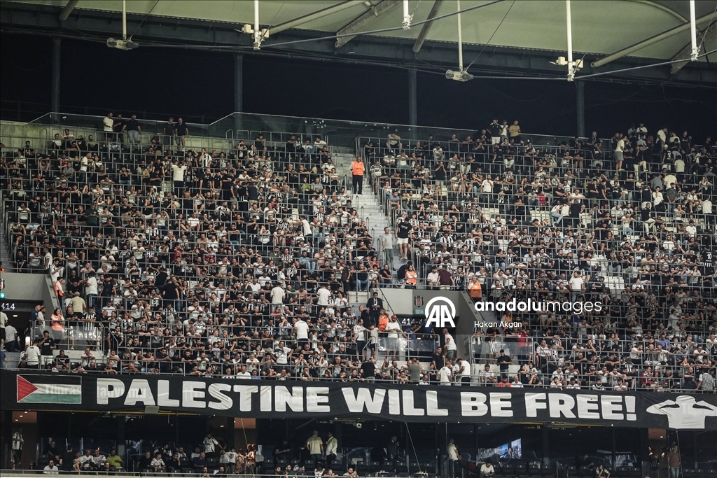 Beşiktaş - St. Patricks 