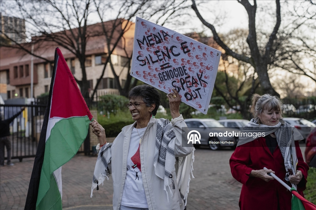 Güney Afrika'da gazeteciler, Gazze'de meslektaşlarını öldüren İsrail'i protesto etti