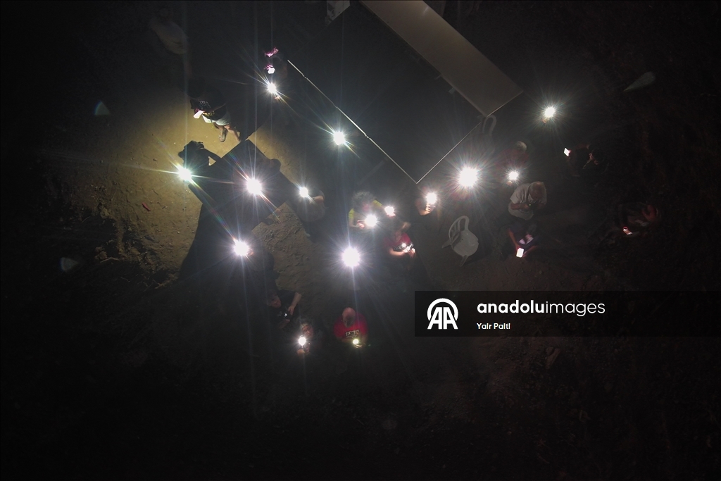 Israeli mothers hold light display near Gaza border for captives