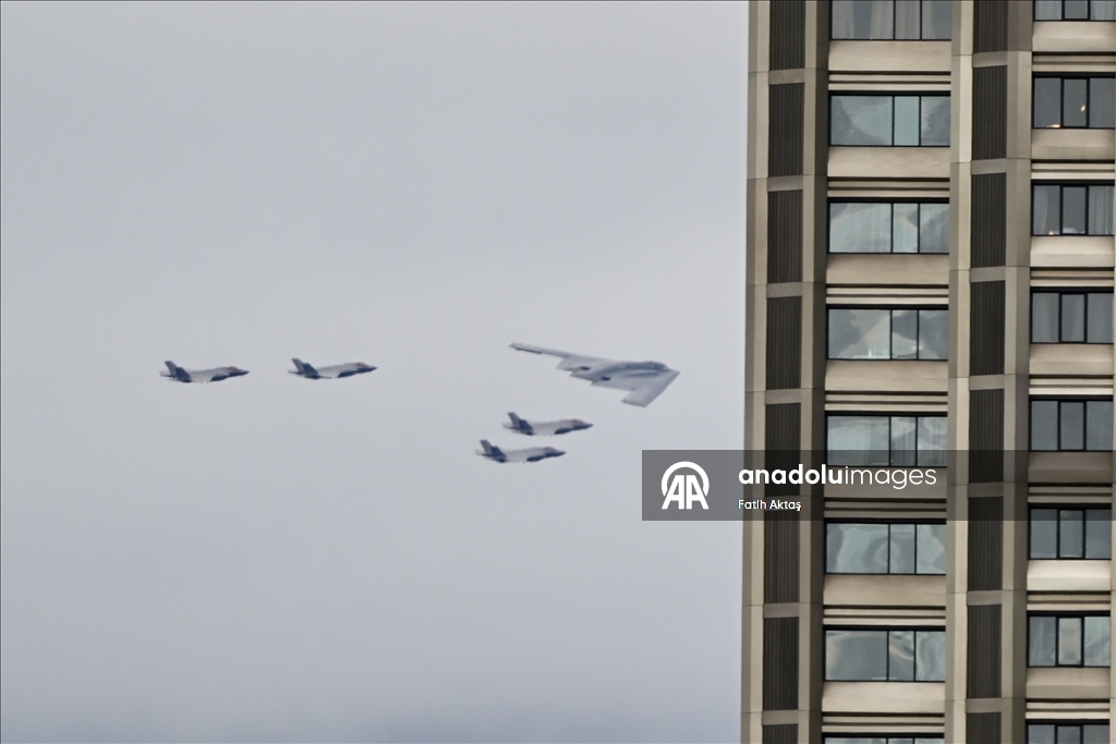 F-35 jets and B-2 Bomber accompany the plane carrying Russian President Vladimir Putin ahead of Trump - Putin summit in Alaska