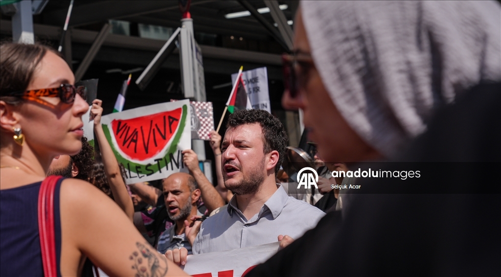 В Нью-Йорке прошла акция протеста против голода и убийства сотрудников СМИ в Газе