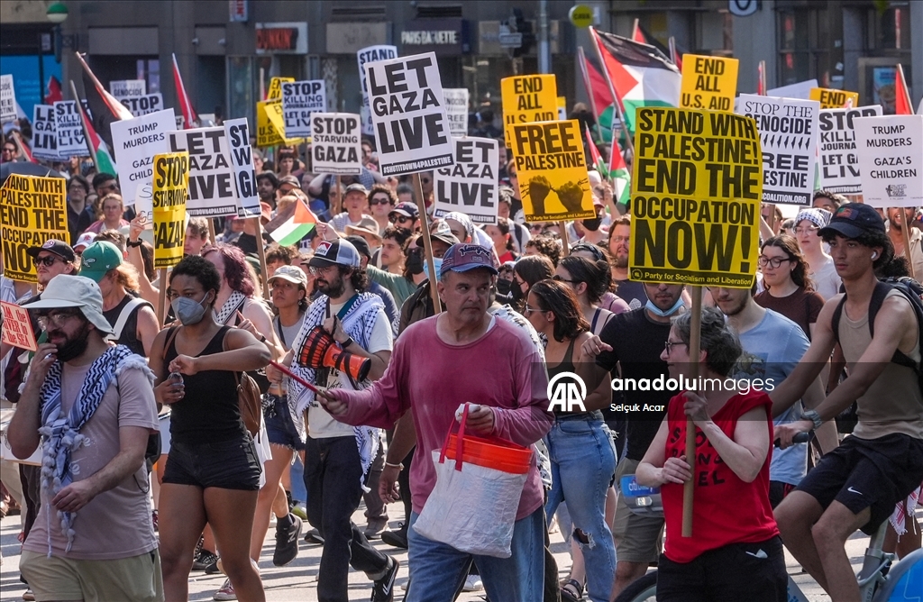 В Нью-Йорке прошла акция протеста против голода и убийства сотрудников СМИ в Газе