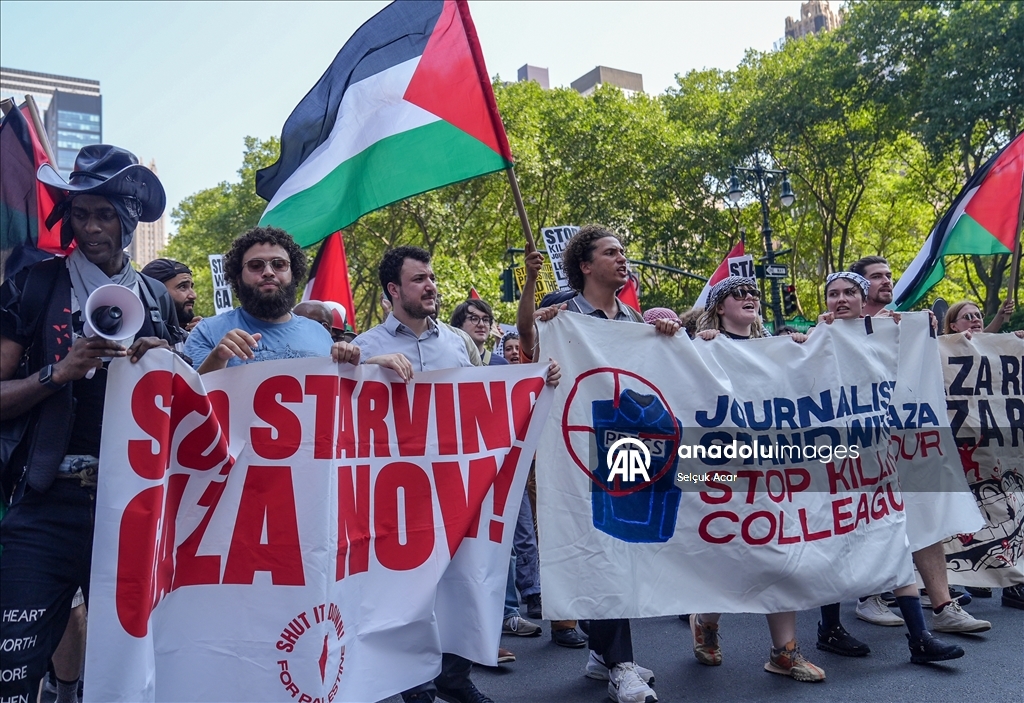 В Нью-Йорке прошла акция протеста против голода и убийства сотрудников СМИ в Газе