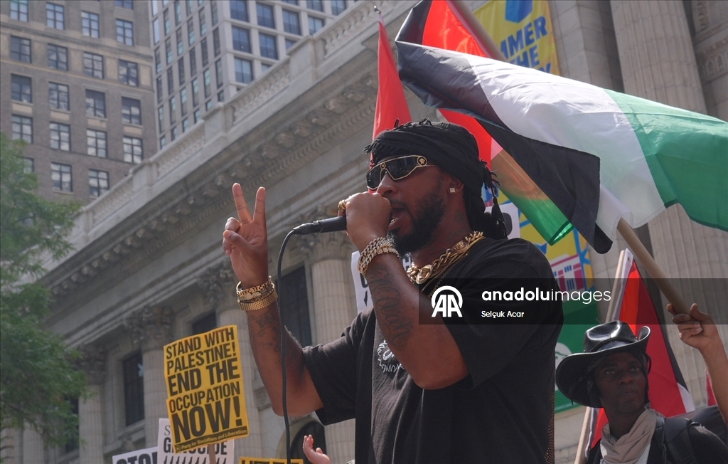 В Нью-Йорке прошла акция протеста против голода и убийства сотрудников СМИ в Газе