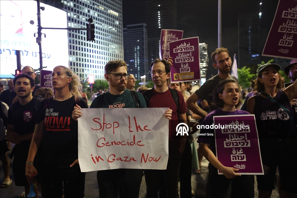 Gazze'de ateşkes ve İsrailli rehinelerin getirilmesi için Tel Aviv’deki gösteriler sürüyor