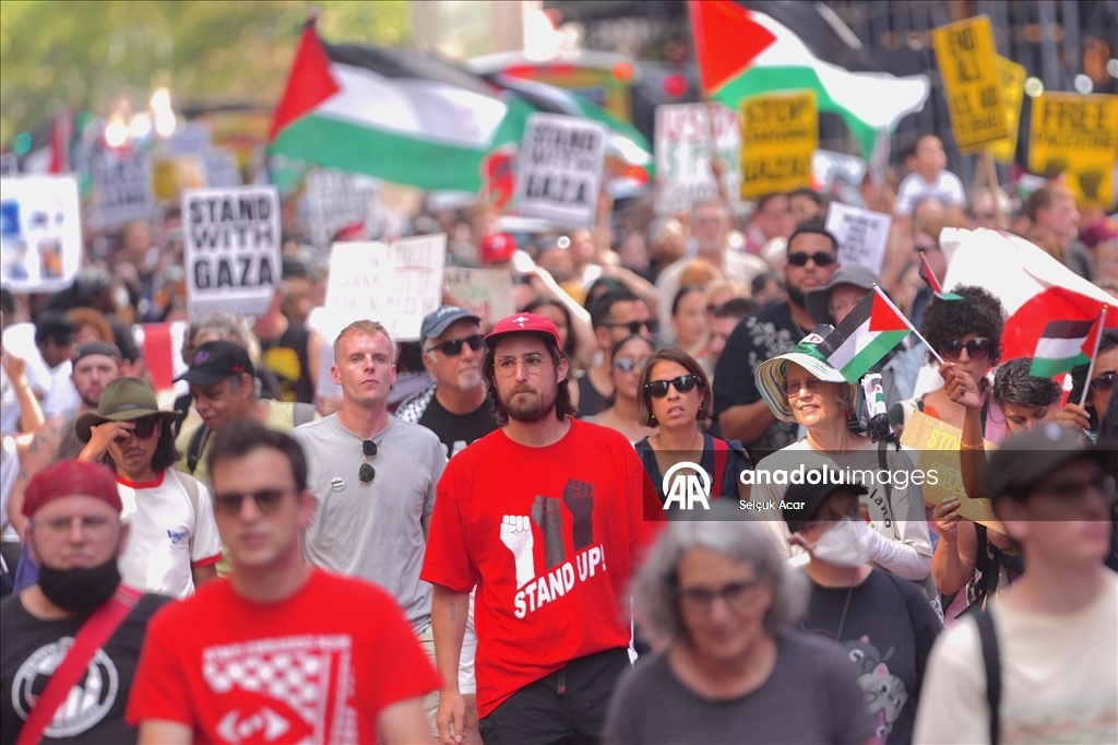 В Нью-Йорке прошла акция протеста против голода и убийства сотрудников СМИ в Газе