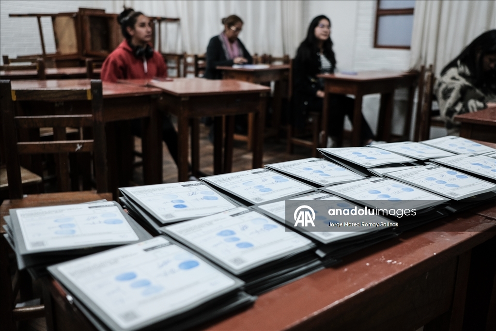 В Боливии по итогам первого тура выборов не удалось избрать президента