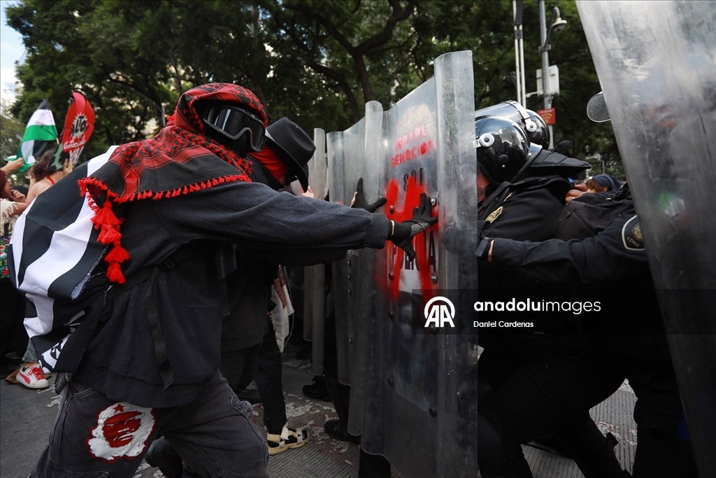 Gazeteci ölümleri ve Gazze’deki açlık Meksika’da protesto edildi