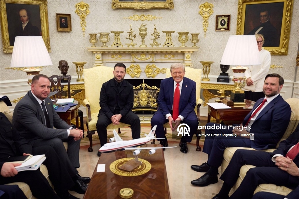 Volodimir Zelenskiy, Washington'da Donald Trump ile görüştü