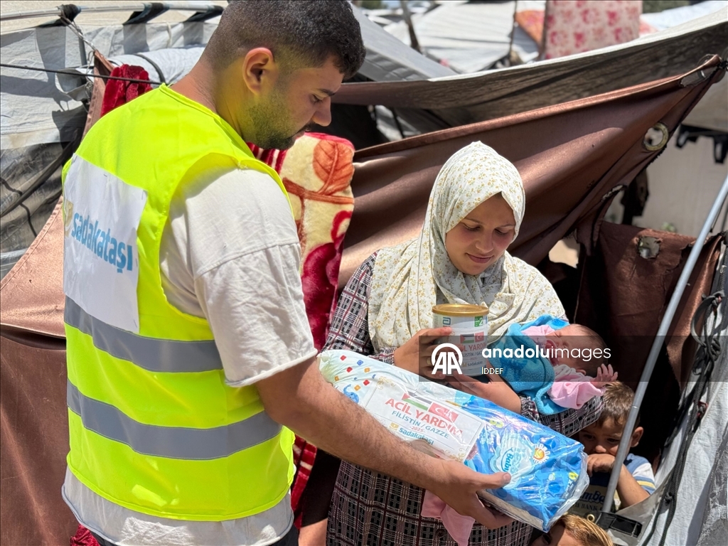 تركيا تواصل تقديم المساعدات إلى غزة دون انقطاع
