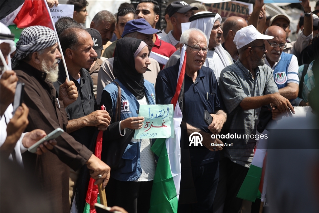 وقفة احتجاجية في غزة تطالب بوقف حرب الإبادة وخطط احتلال المدينة