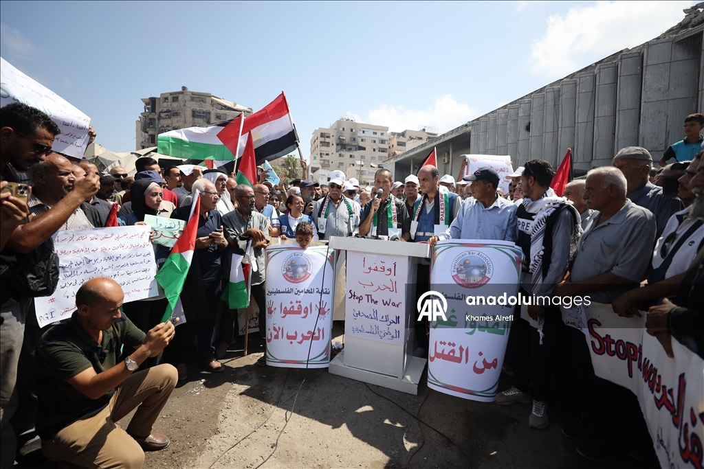 وقفة احتجاجية في غزة تطالب بوقف حرب الإبادة وخطط احتلال المدينة