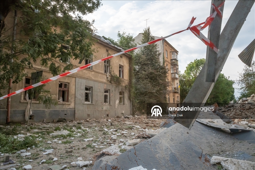 Во Львове зафиксированы массированные удары с применением ракет и дронов