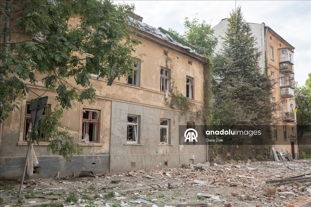 Во Львове зафиксированы массированные удары с применением ракет и дронов