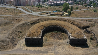 Kars'ta ecdadın vatanı savunduğu tabyalar ihtişamını koruyor