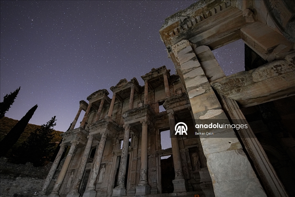 Efes Antik Kenti'nde yıldızlı gece