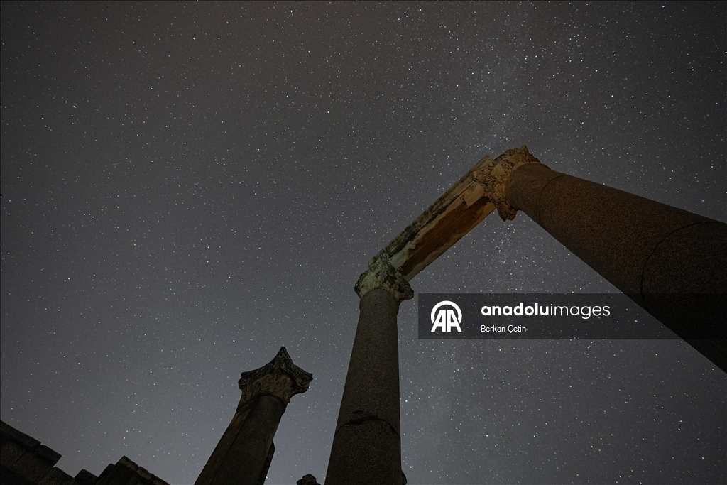 Efes Antik Kenti'nde yıldızlı gece