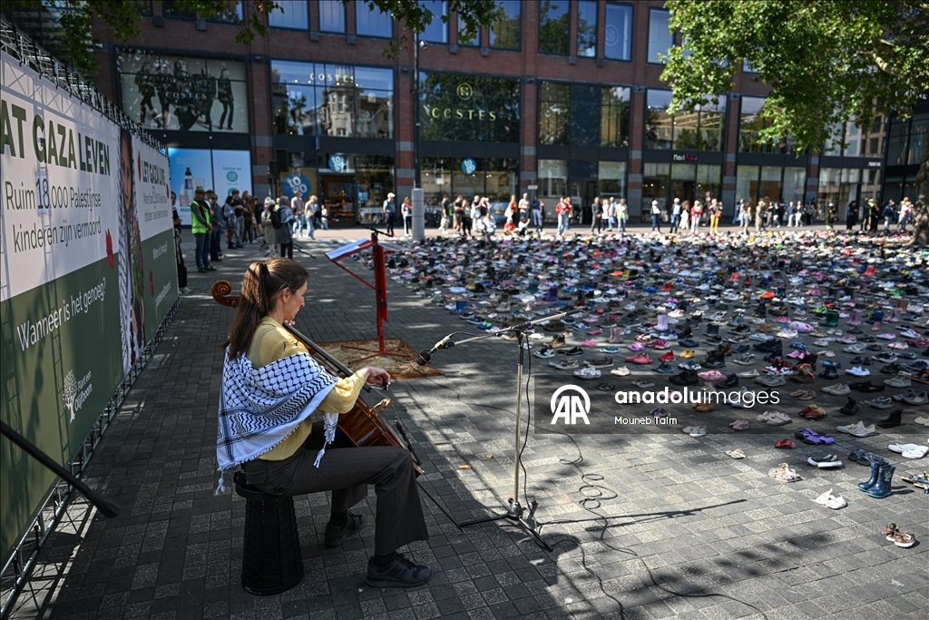 Utrecht'te binlerce çocuk ayakkabısıyla Filistin'e destek sergisi