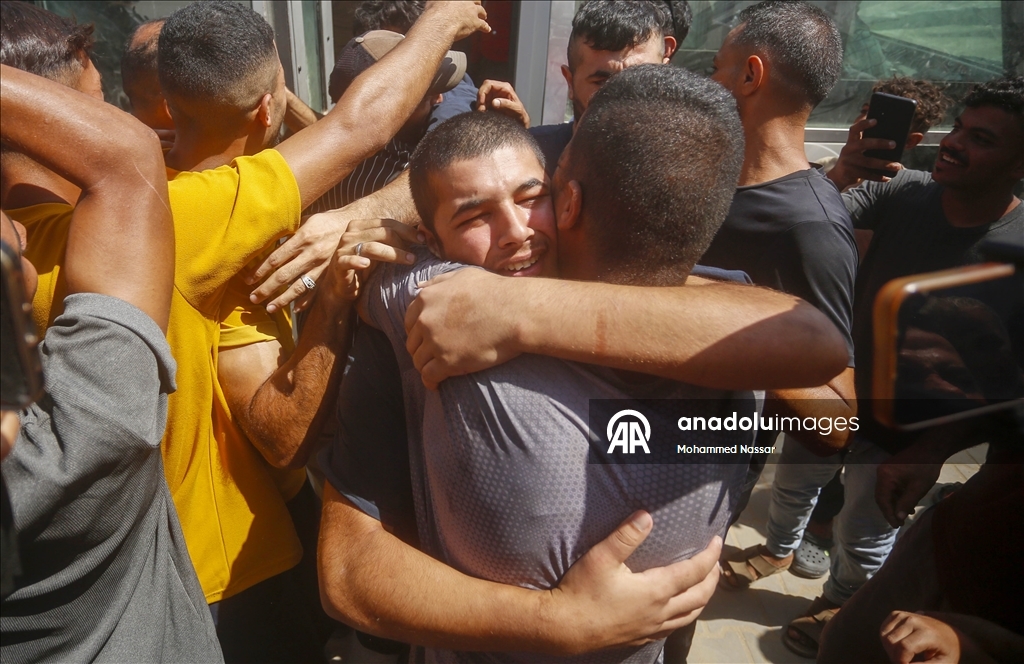 İsrail'in Gazze'den alıkoyduğu 13 Filistinli esir aylar sonra serbest bırakıldı