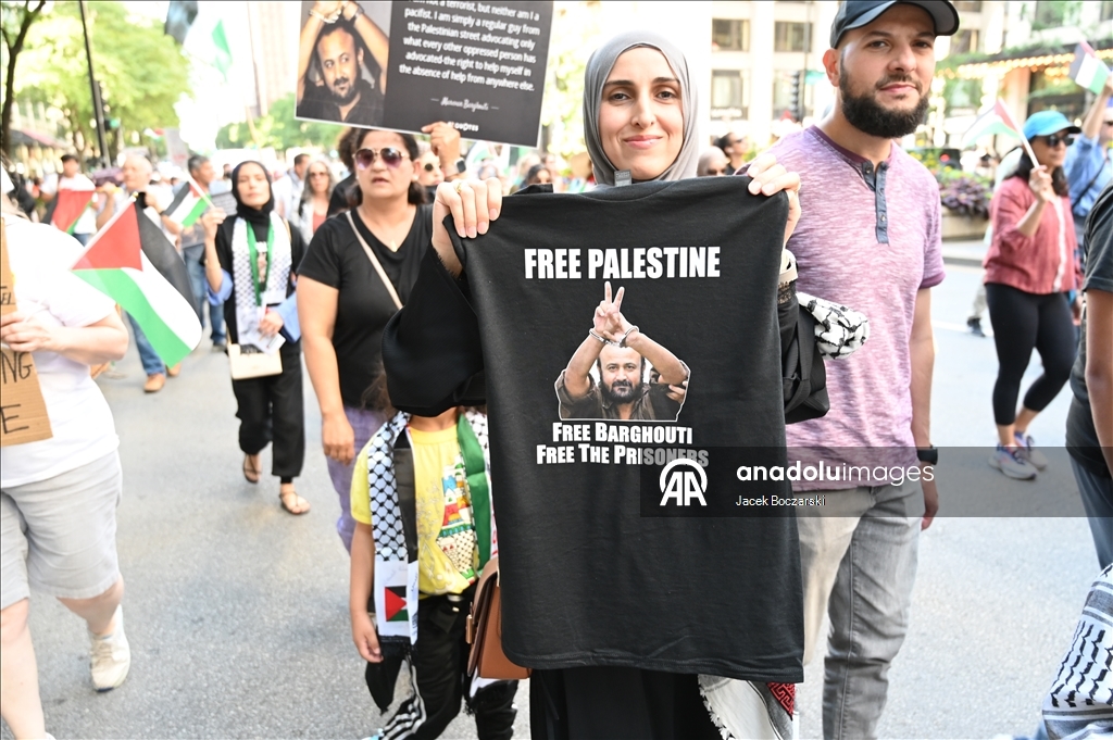 Chicago’da Filistin’le Dayanışma Yürüyüşü düzenlenerek Barghouti’nin serbest bırakılması talep edildi