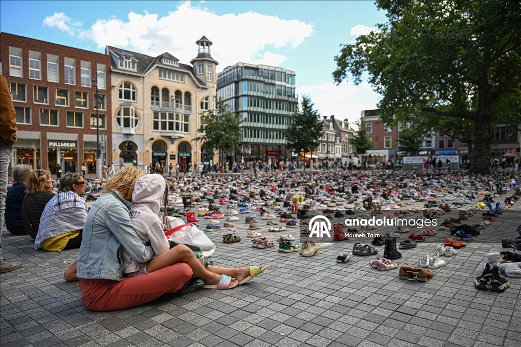 Utrecht'te binlerce çocuk ayakkabısıyla Filistin'e destek sergisi