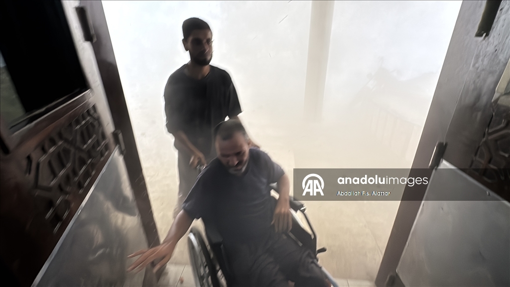 İsrail ordusunun Han Yunus’taki Nasır Hastanesi’ne düzenlediği saldırıda ölü ve yaralılar var