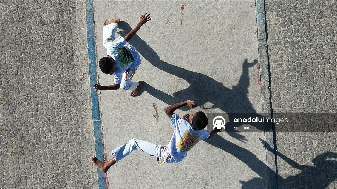 Rio de Janeiro’nun favelalarında Capoeira geleneği