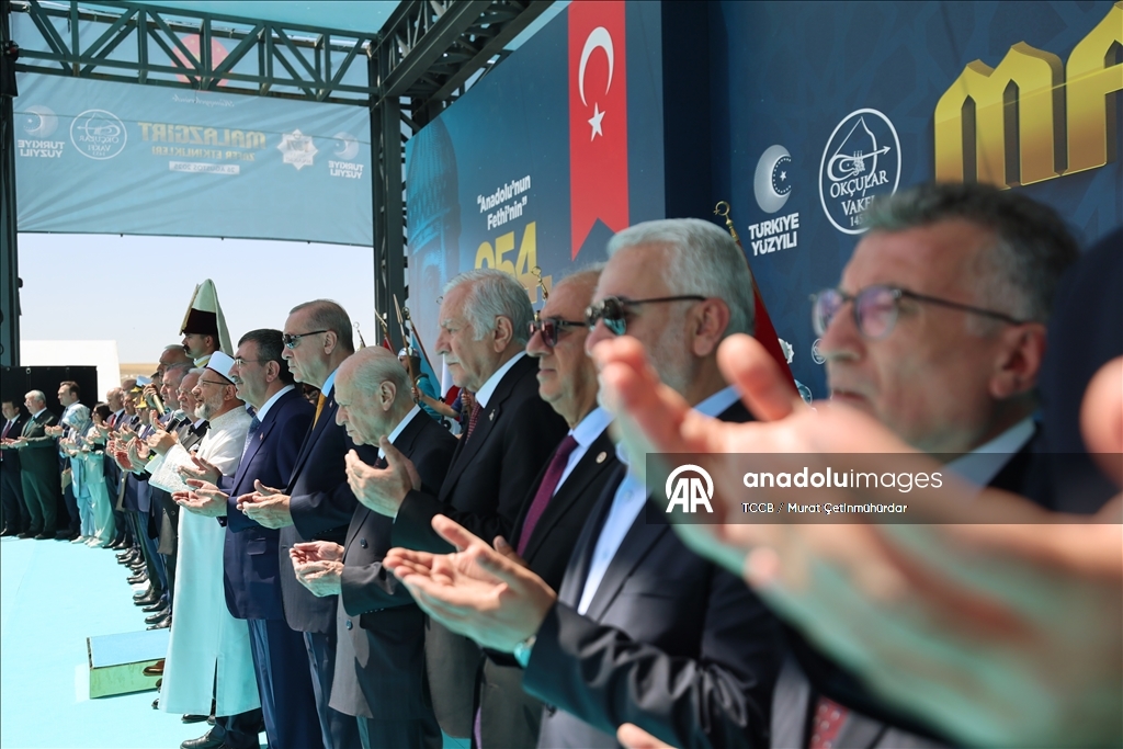 Cumhurbaşkanı Erdoğan, Malazgirt Zaferi’nin 954. Yıl Dönümü Kutlama Programı'na katıldı