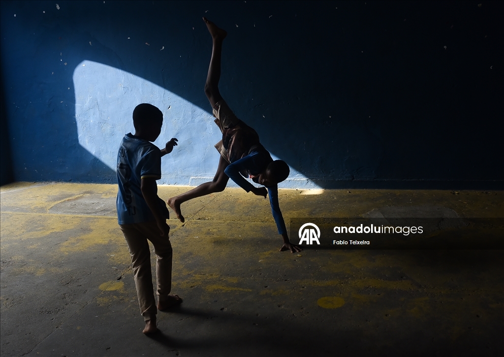 Rio de Janeiro’nun favelalarında Capoeira geleneği