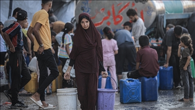 İsrail saldırıları altındaki Gazze'de su krizi devam ediyor