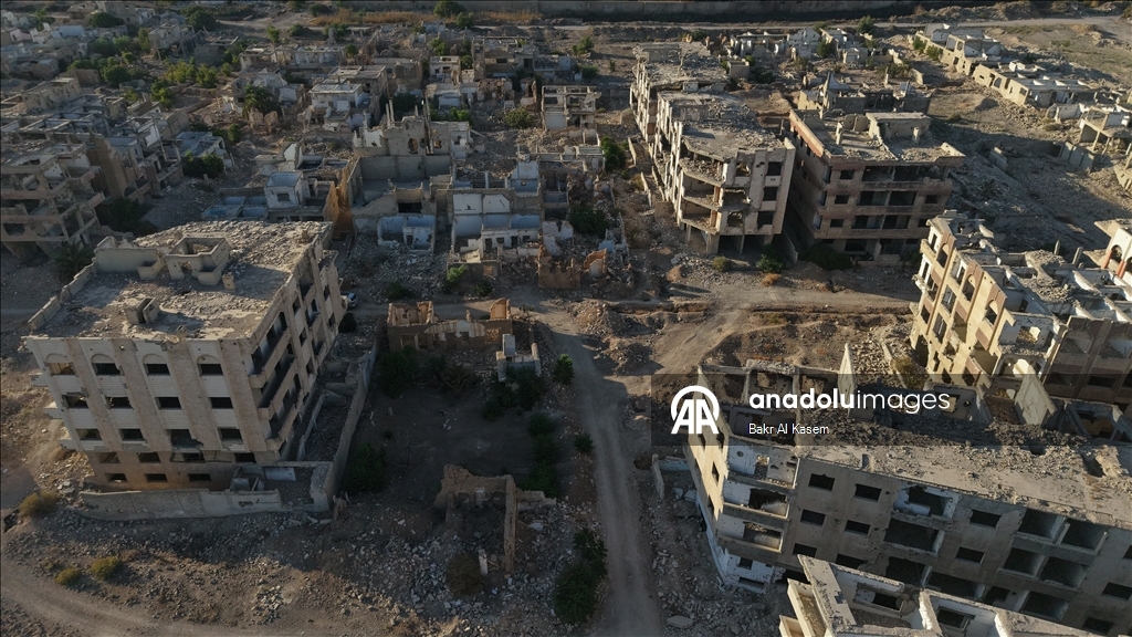 Suriyeli Nezir Hadduc, yıllar süren savaşın ardından Şam'ın Cobar bölgesindeki evine döndü