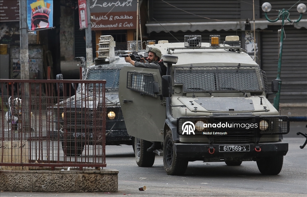 İsrail ordusu, Nablus kentine baskın düzenledi