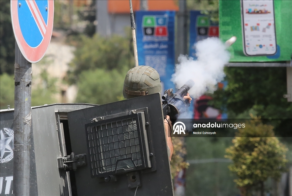 İsrail ordusu, Nablus kentine baskın düzenledi