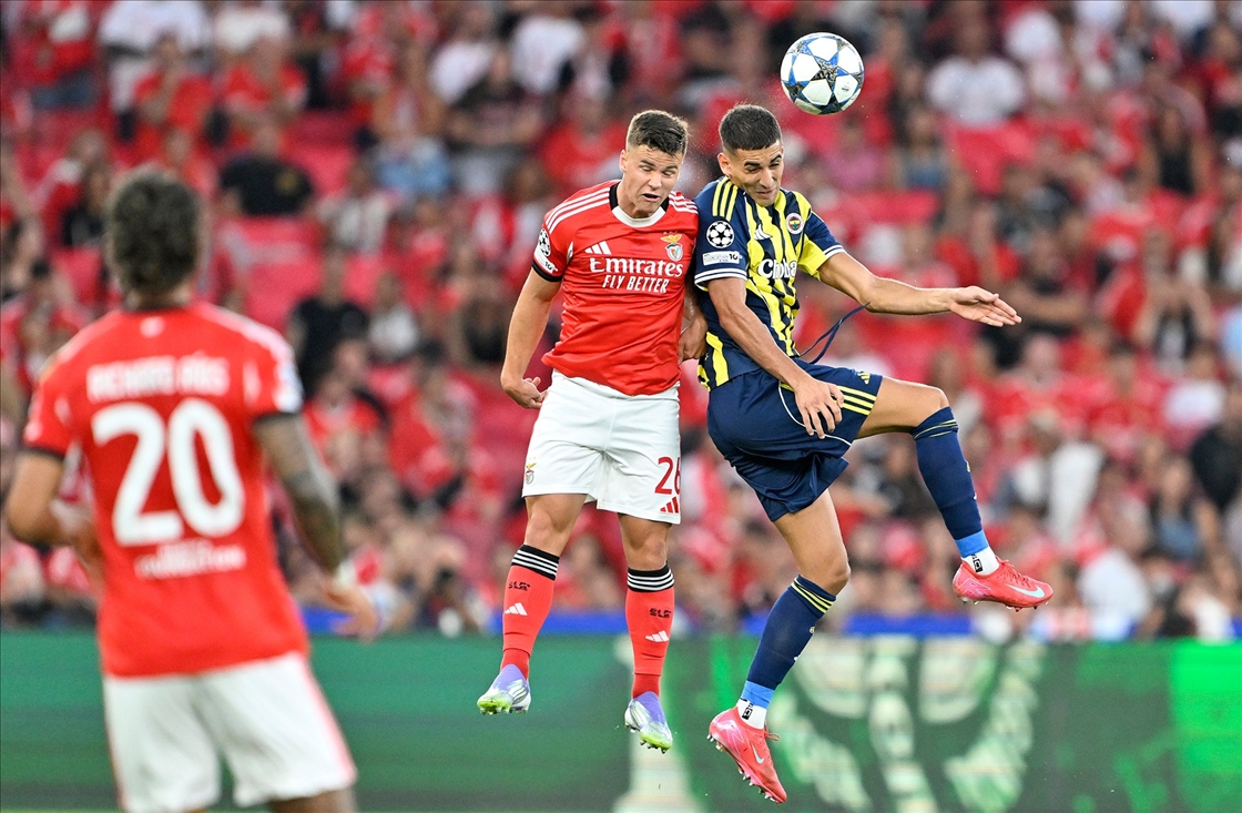 Fenerbahçe, UEFA Şampiyonlar Ligi play-off turunda Benfica'ya 1-0 yenildi