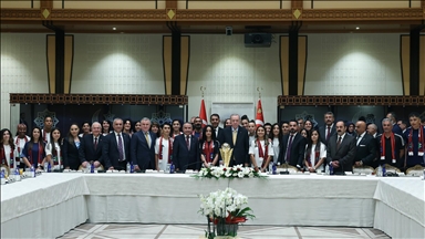 Cumhurbaşkanı Erdoğan, Yüksekovaspor Kadın Futbol Takımı'nı kabul etti