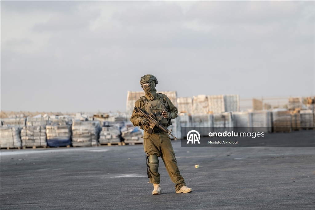 إسرائيل: مئات شاحنات المساعدات تنتظر بغزة وندعو الأمم المتحدة لتوزيعها