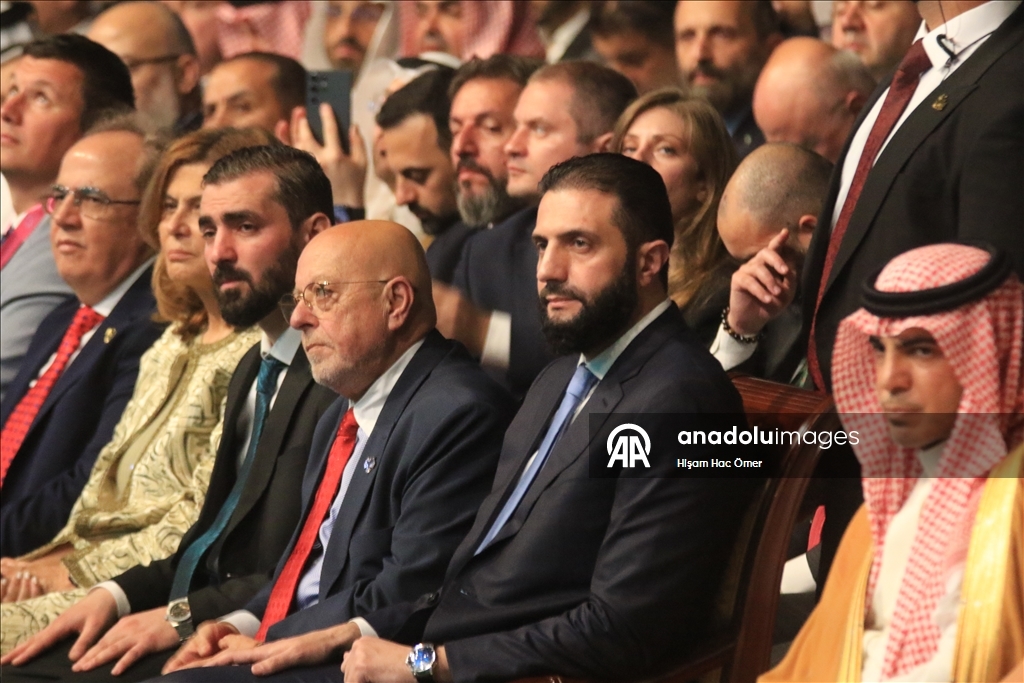 الشرع بافتتاح معرض دمشق: أولويتنا الاستقرار الأمني والتنمية الاقتصادية