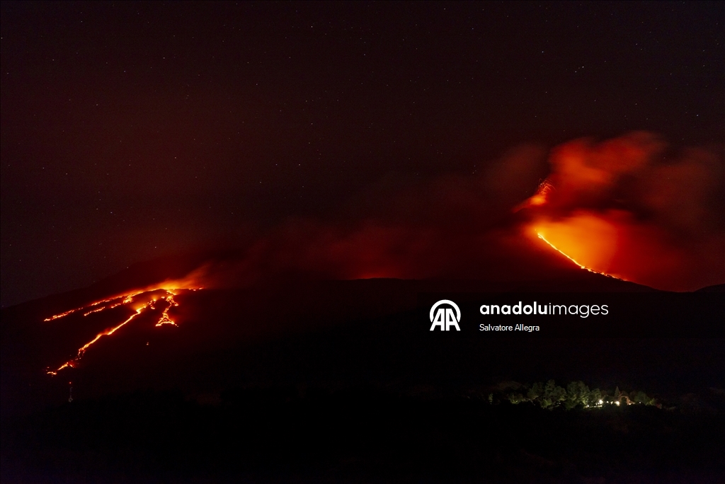 İtalya'da Etna Yanardağı'nda hareketlilik 3