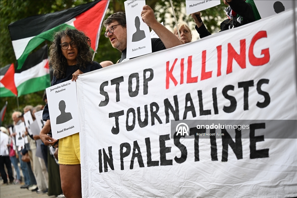 لندن.. مئات الأشخاص يحيون ذكرى صحفيين قتلتهم إسرائيل في غزة