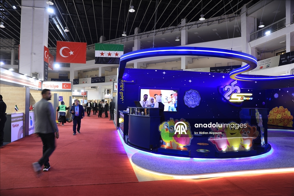 الشرع بافتتاح معرض دمشق: أولويتنا الاستقرار الأمني والتنمية الاقتصادية