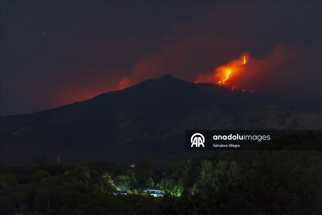 İtalya'da Etna Yanardağı'nda hareketlilik 6