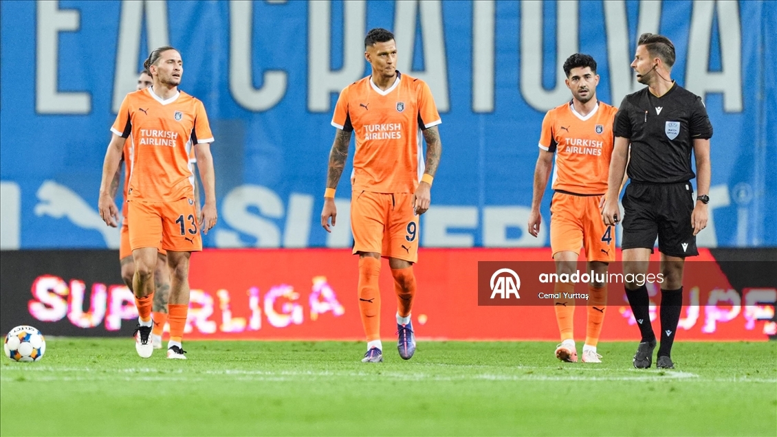 Universitatea Craiova - İstanbul Başakşehir