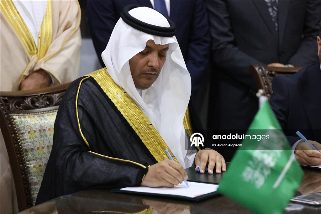 سوريا والسعودية توقعان اتفاقية و6 مذكرات في قطاعات الطاقة