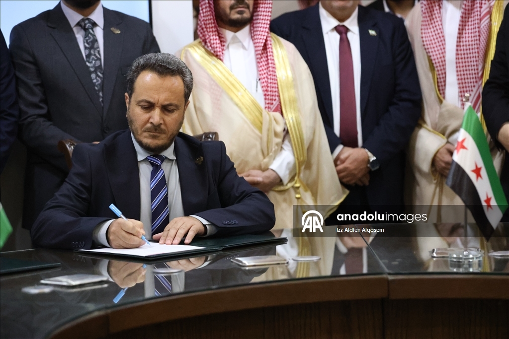 سوريا والسعودية توقعان اتفاقية و6 مذكرات في قطاعات الطاقة