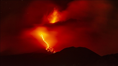 İtalya'da Etna Yanardağı'nda hareketlilik